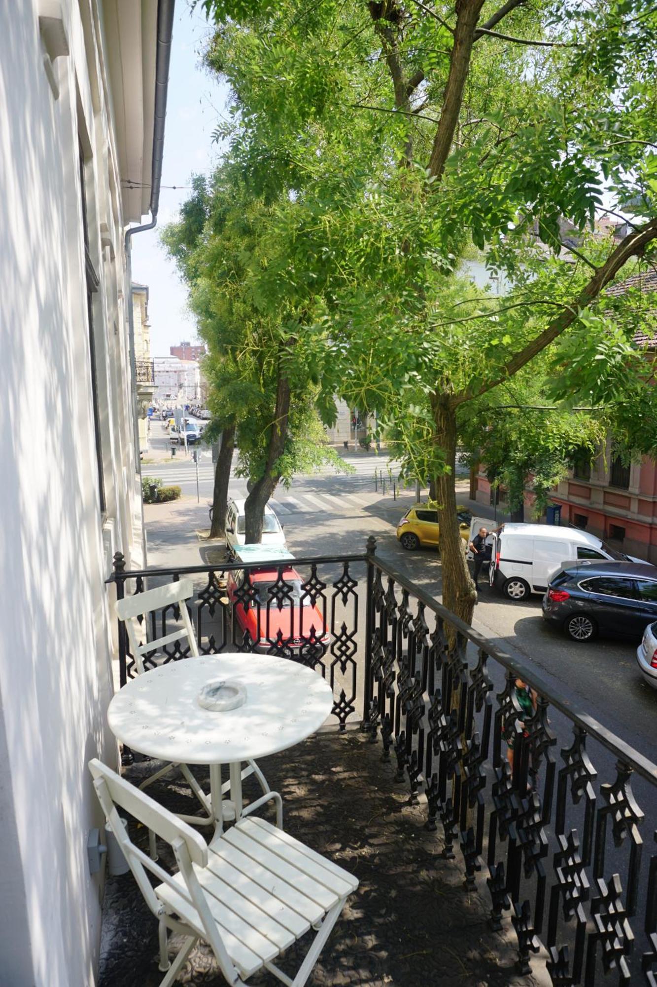 Tiszavirag Szeged Hotel Luaran gambar